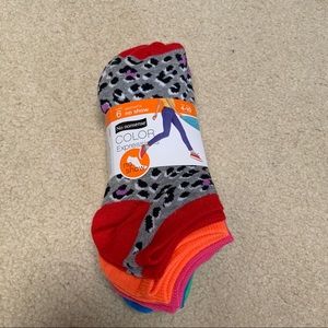 NWT 6 Pair Pack of Women’s No-Show Socks